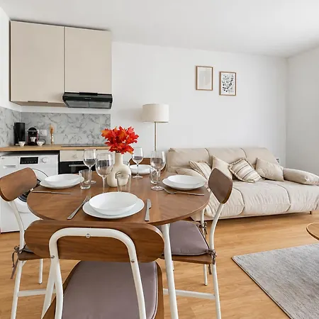 2279 Meena Apartment *
