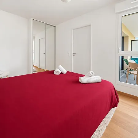 2279 Meena Apartment